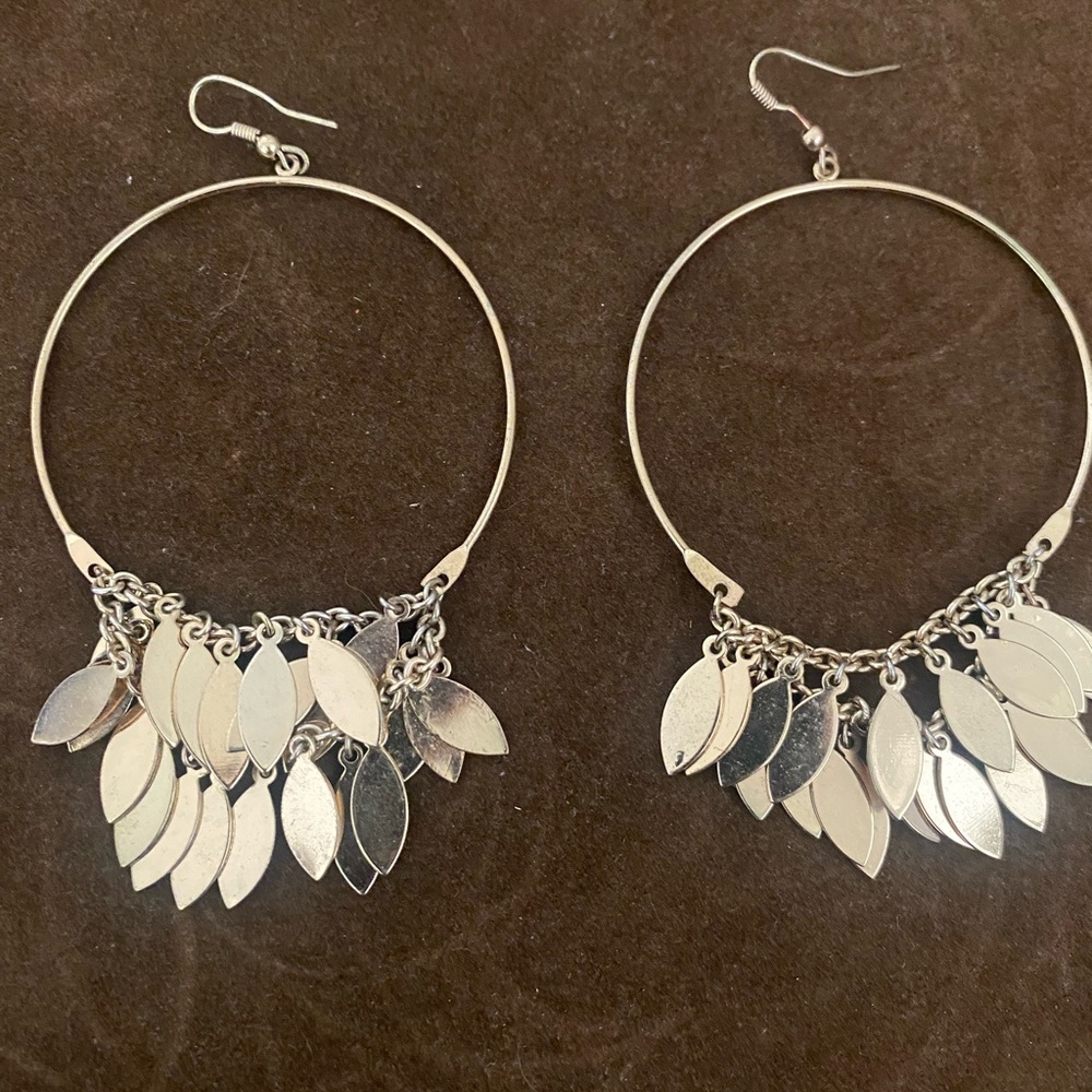 Silver Cascading Hoop Earrings with Nature-Inspired Design